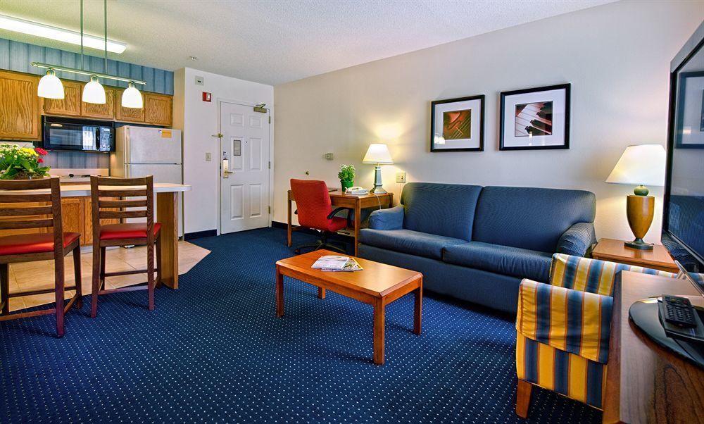 Residence Inn By Marriott Wilmington Landfall Экстерьер фото